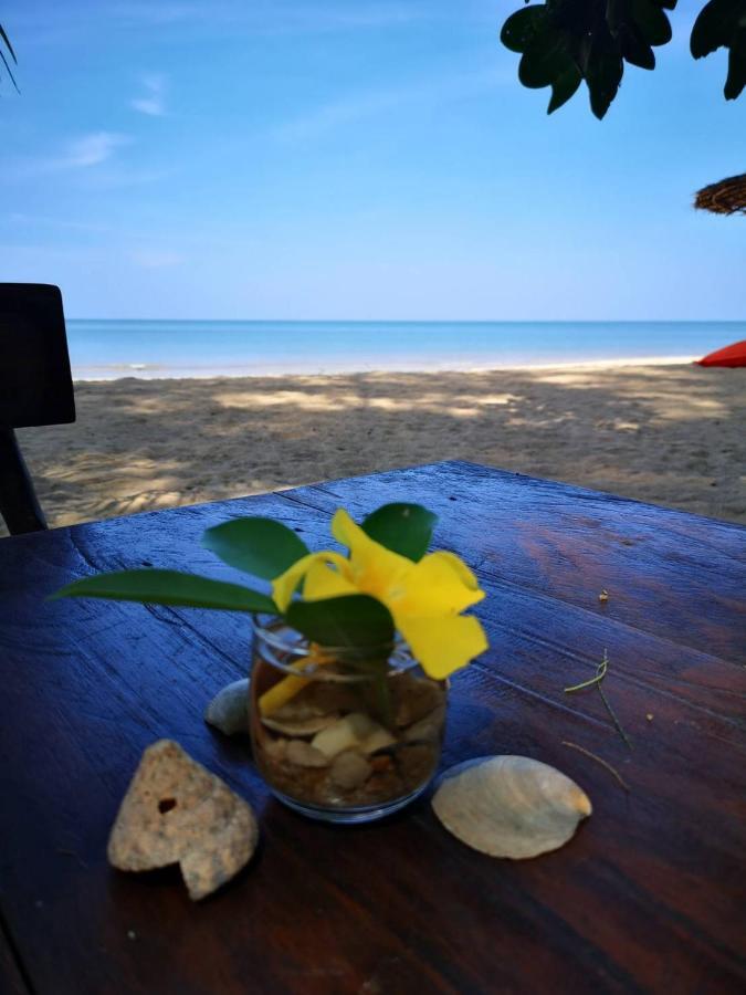 Hapla Beach Cottage Koh Kho Khao Island Exterior photo