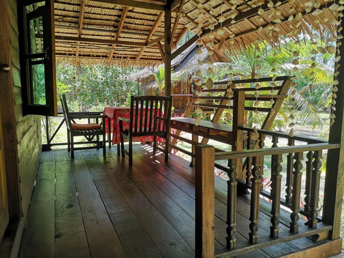 Hapla Beach Cottage Koh Kho Khao Island Exterior photo