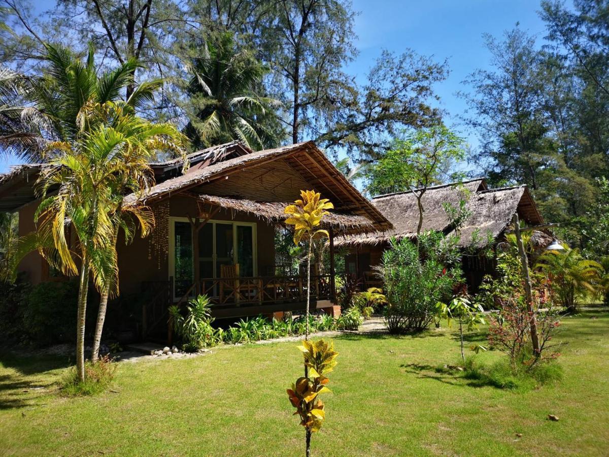 Hapla Beach Cottage Koh Kho Khao Island Exterior photo